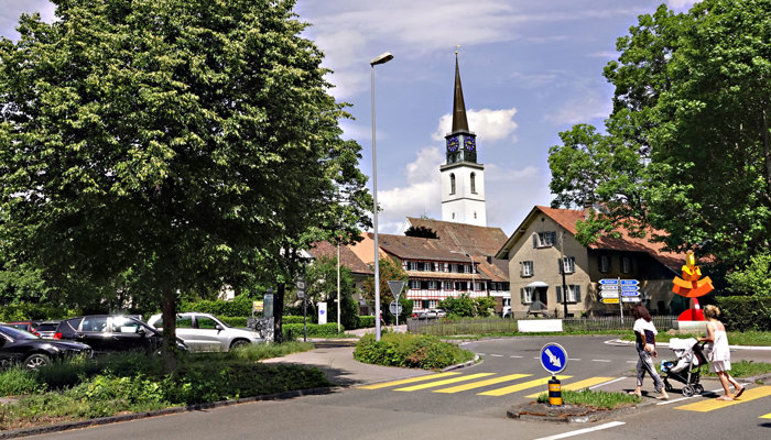 Anfahrt mit dem Auto an Schulen Bülach und Parkieren bei der Altstadt
