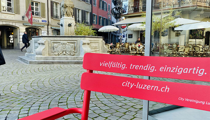Schulen Luzern: Sich nach dem Unterricht in der Altstadt erholen