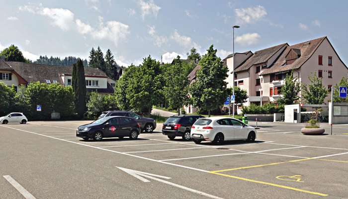 gute Erreichbarkeit der Schulen Willisau mit Auto und es gibt genügend Parkplätze