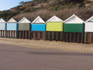 Sprachaufenthalt England - Strandhütten an der Küste von Bournemouth