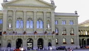Politik live im Bundeshaus nach Schule Bern verfolgen