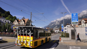 Mit dem Postauto oder dem Auto an Schulen Chur gelangen - zentral gelegenes Parkhaus Arcas
