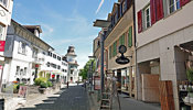 Auf Marktgasse spazieren mit Restaurant zum Turm nach Schulen Langenthal