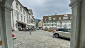 Einkaufen und Dorf entdecken in Pausen von Schule Schwyz