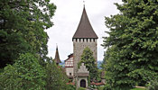 Schloss Weinfelden oberhalb von Schulen Weinfelden