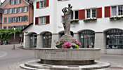 Thomas Bornhauser Brunnen bei Schulen Weinfelden