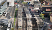 Der Bahnhof Baden ermöglicht einen schnelle Anreise an Schulen Baden