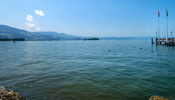 Wunderschöne Seesicht am Ufer des Zürichsees in Rapperswil-Jona
