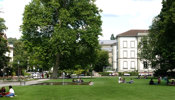 Der Stadtpark Winterthur zwischen Museumstrasse und Stadthausstrasse bietet Entspannung nach dem Unterricht