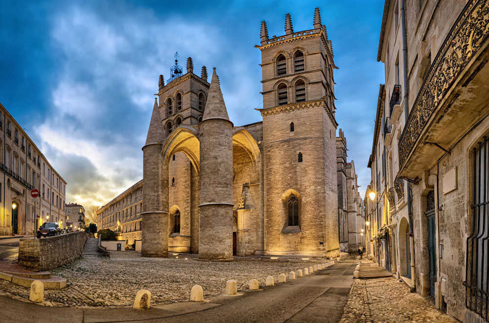 Neues BildDie gotische Kathedrale Saint Pierre in Montpellier
