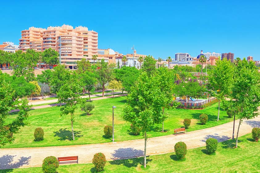 Valencia ist bekannt für seine wunderschön gepflegten Grünflächen