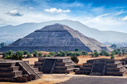 Die Sonnenpyramide von Teotihuacán 40 km von Mexiko-Stadt entfernt