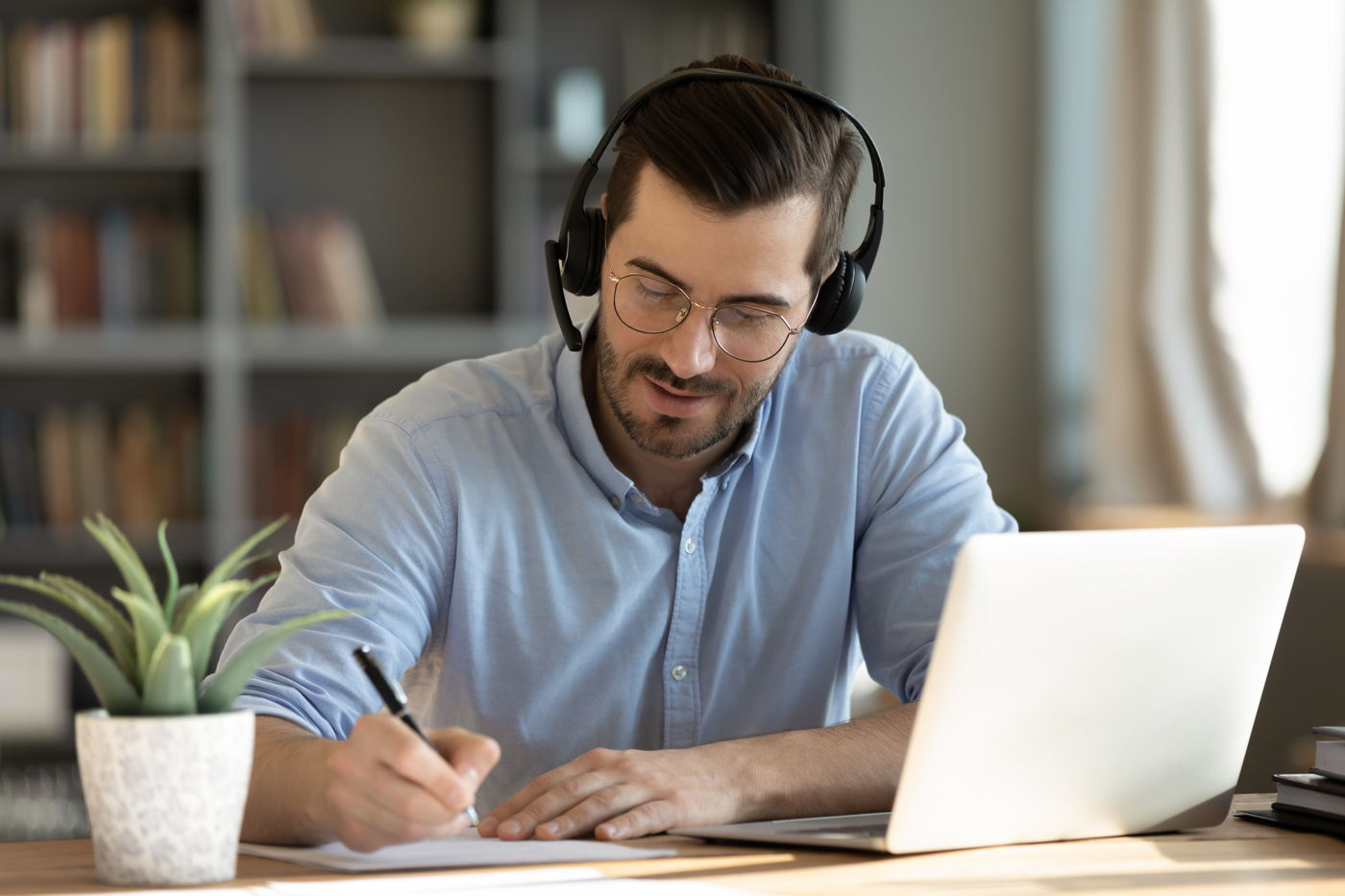 Les cours d'anglais pour les banques et les assurances proposent un anglais des affaires spécifique au secteur pour les professionnels de la finance.