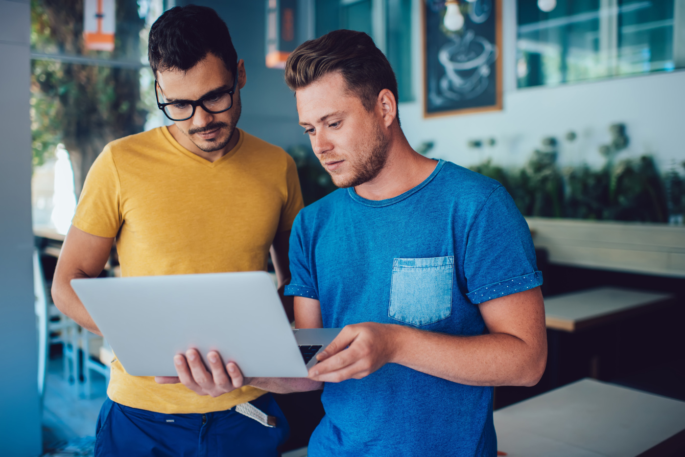 Teilnehmende im ICT Power-User SIZ Diplomkurs arbeiten an ICT-Projekten